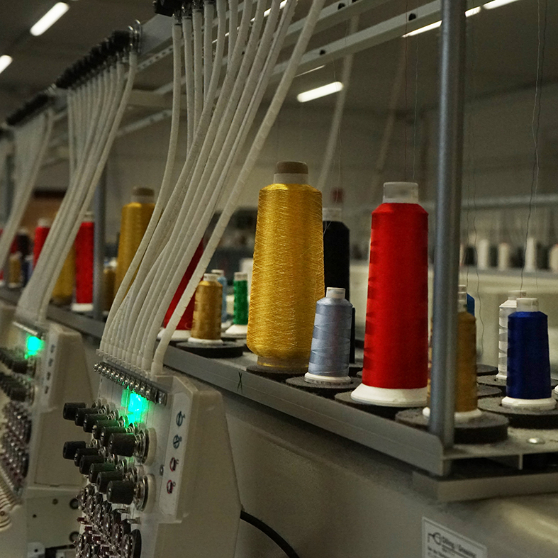 dueemme ricamifico ricami gadget e vestiti brescia, Italia, alta moda e pubblicità