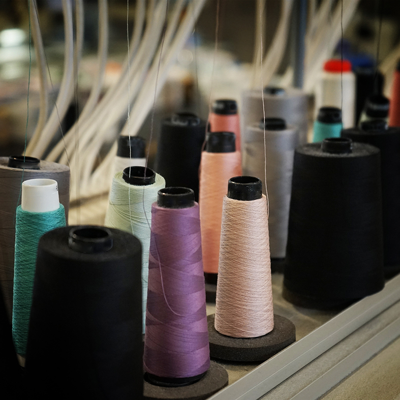 dueemme ricamifico ricami gadget e vestiti brescia, Italia, alta moda e pubblicità