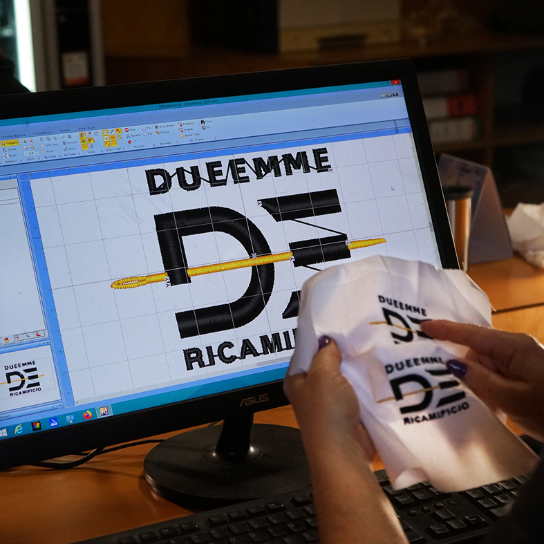 dueemme ricamificio progettazione ricami gadget e vestiti brescia, Italia, alta moda e pubblicità
