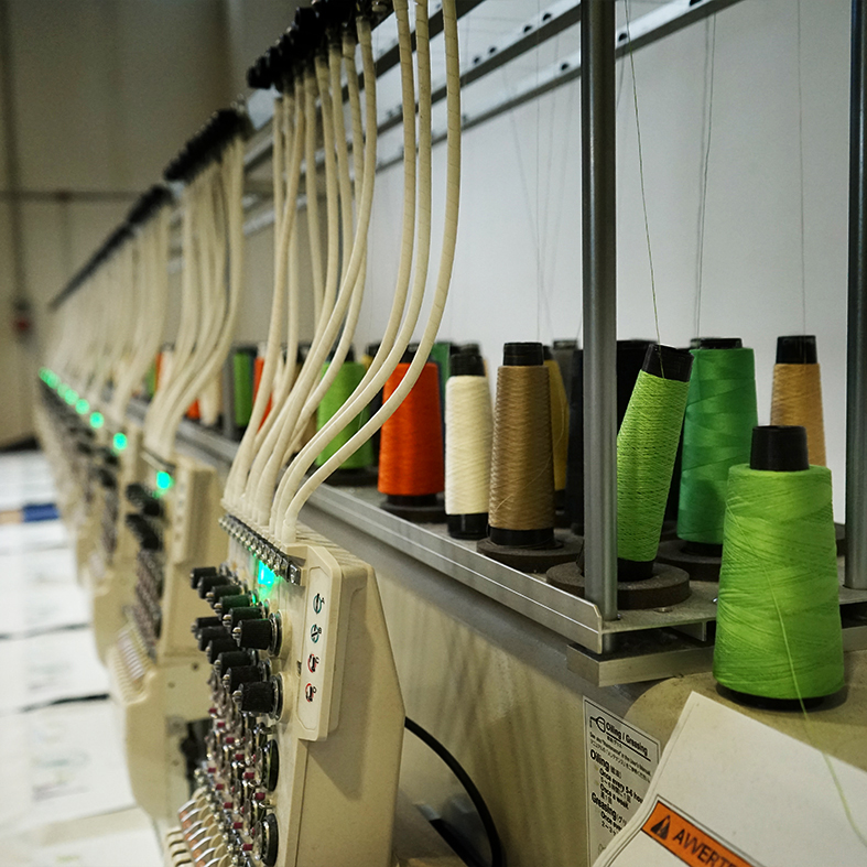 dueemme ricamifico ricami gadget e vestiti brescia, Italia, alta moda e pubblicità